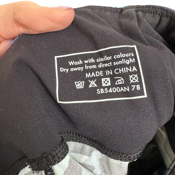 Women’s Sweaty Betty Leggings - Picture 5 of 6